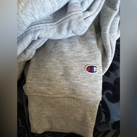Classic Champion Hoodie NWT - Picture 6 of 6
